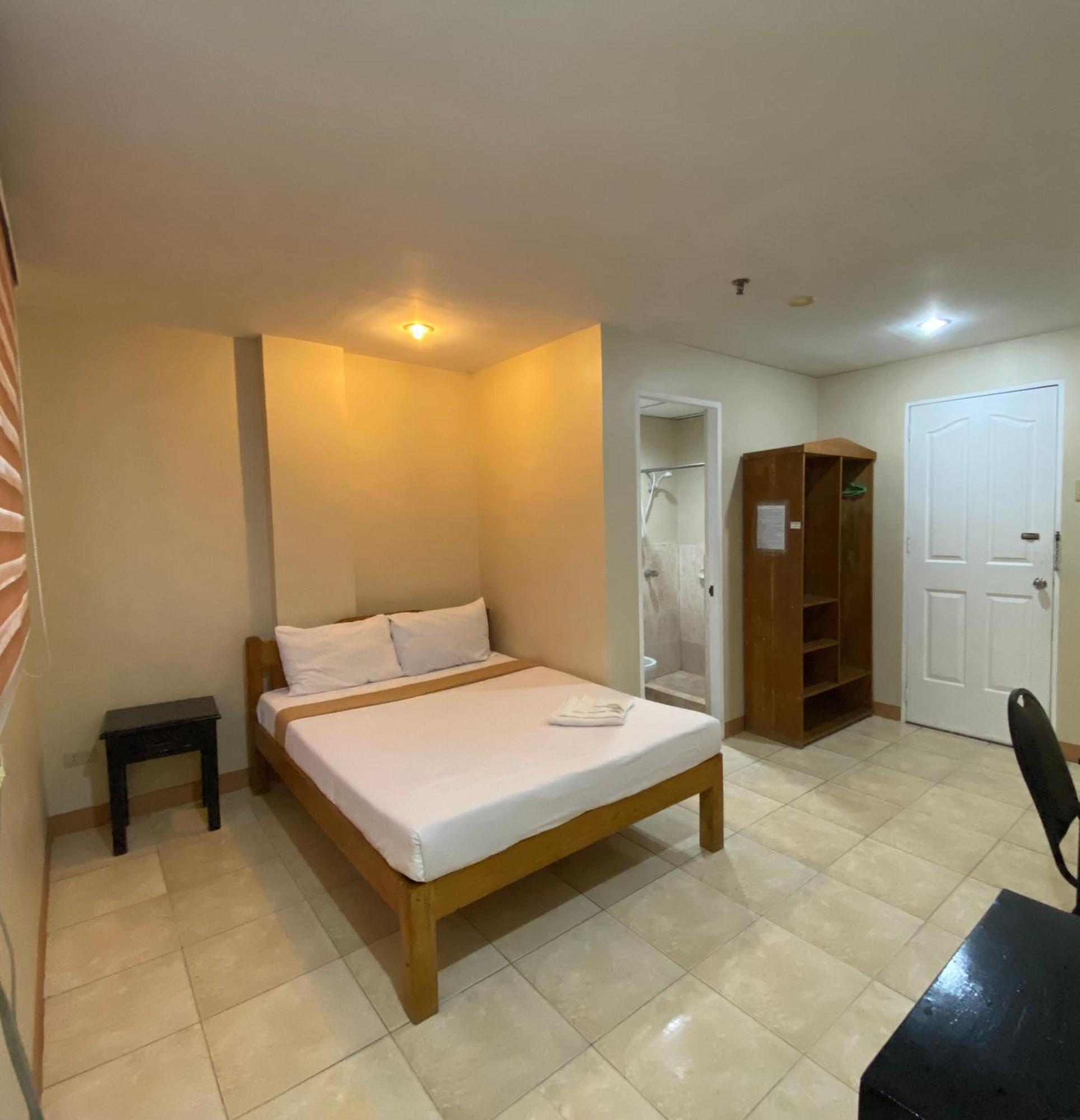Lylie Hotel Cebu Extérieur photo