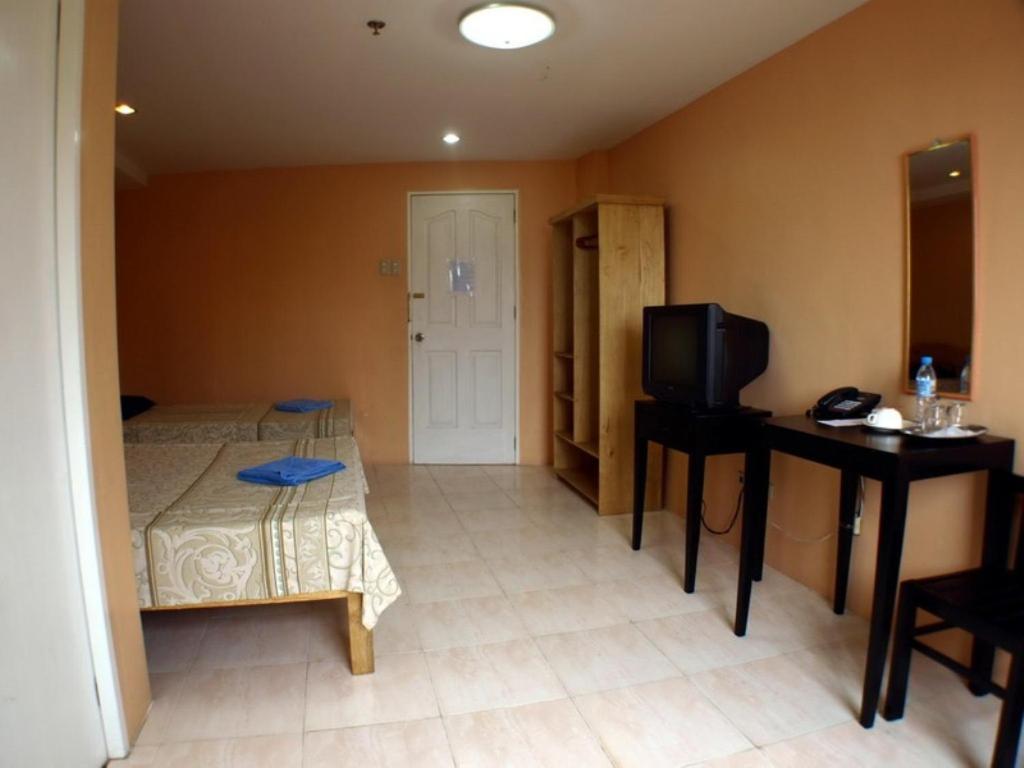 Lylie Hotel Cebu Extérieur photo