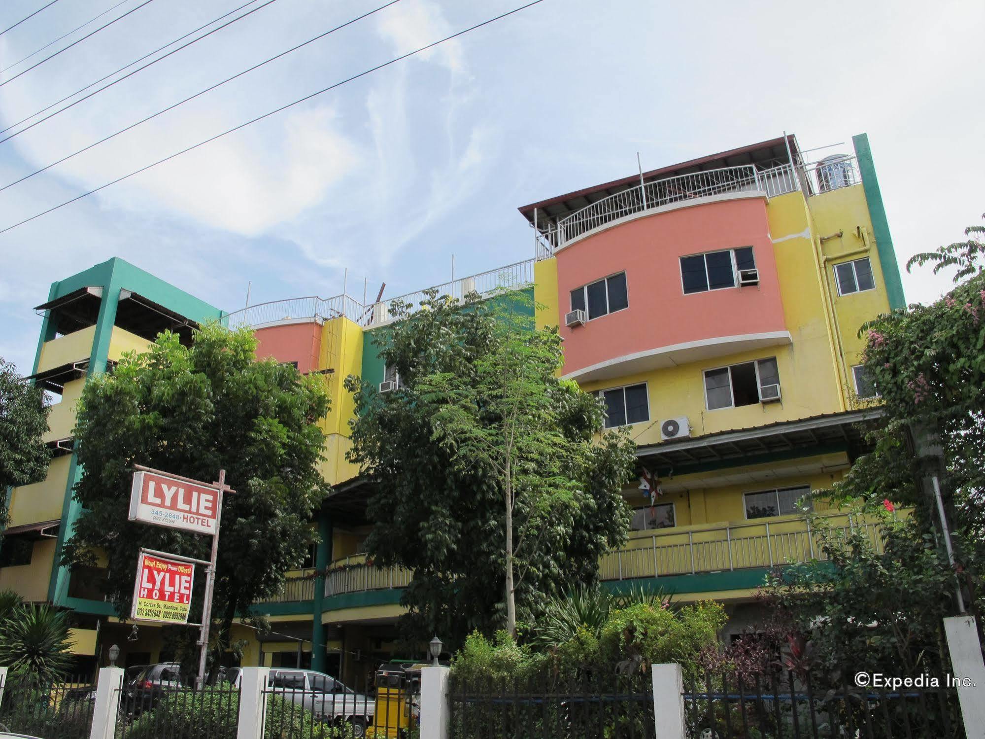 Lylie Hotel Cebu Extérieur photo